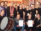 Фолклорно надиграване Приятели чрез танца