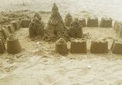 Деца ваяха пясъчни фигури на фестивал край Двореца в Балчик